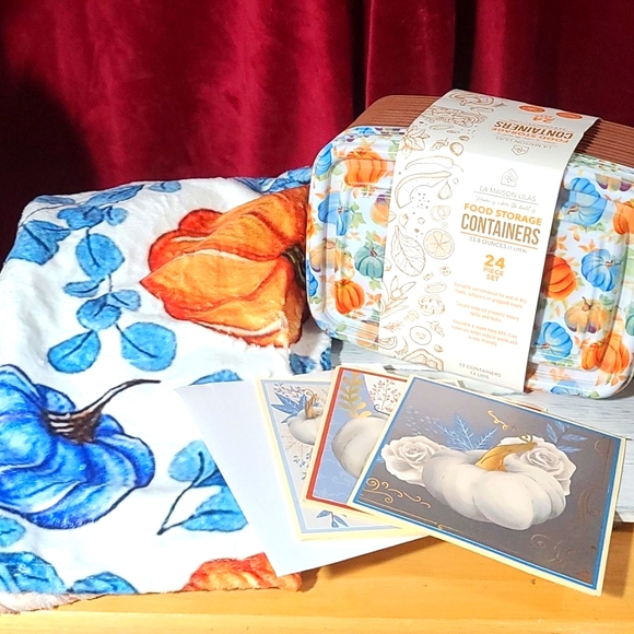 Fall bundle of 5- Soft lap blanket, 24 pc set food Containers & 3 Cards NWT - Picture 2 of 10